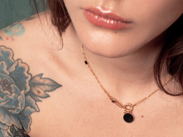 Collier mei noir