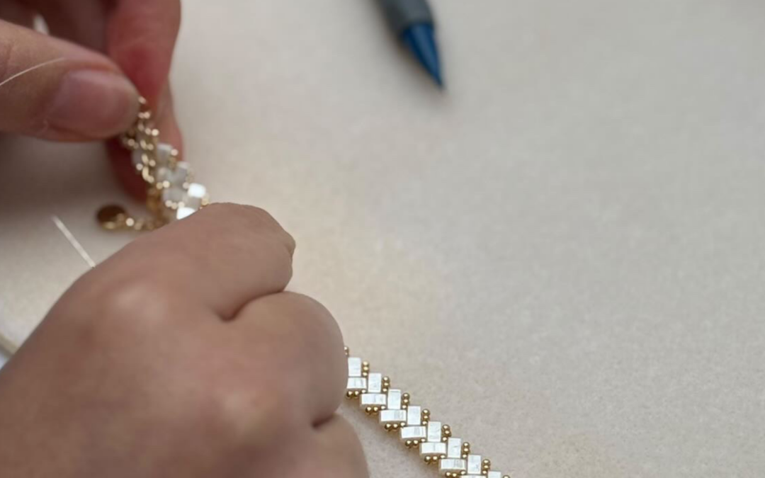 Samedi 3 octobre 2026:  l’art du tissage de perles japonaises de 10h à 12h